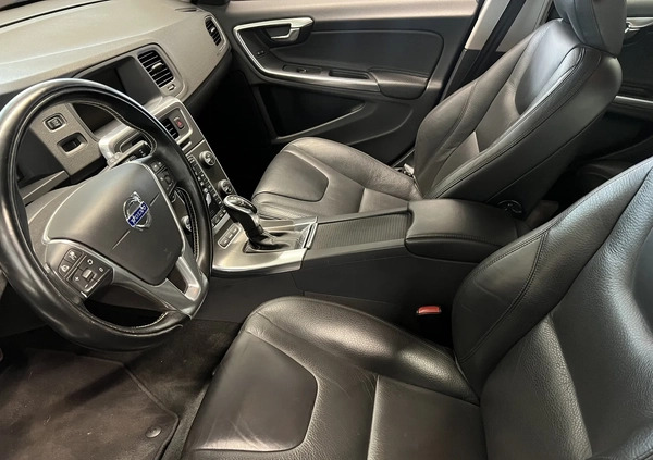 Volvo V60 cena 79900 przebieg: 195000, rok produkcji 2014 z Kamieńsk małe 121